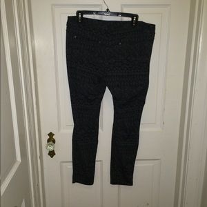 Gently used black Athleta XL jeggings